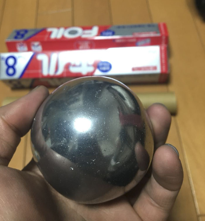 Japanese Are Polishing Foil Balls To Perfection, And The Result Is Too Satisfying Japanese Are Polishing Foil Balls To Perfection, And The Result Is Too Satisfying
