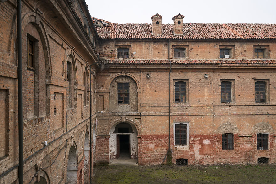 Photographing The Abandoned Citadel Of Alessandria