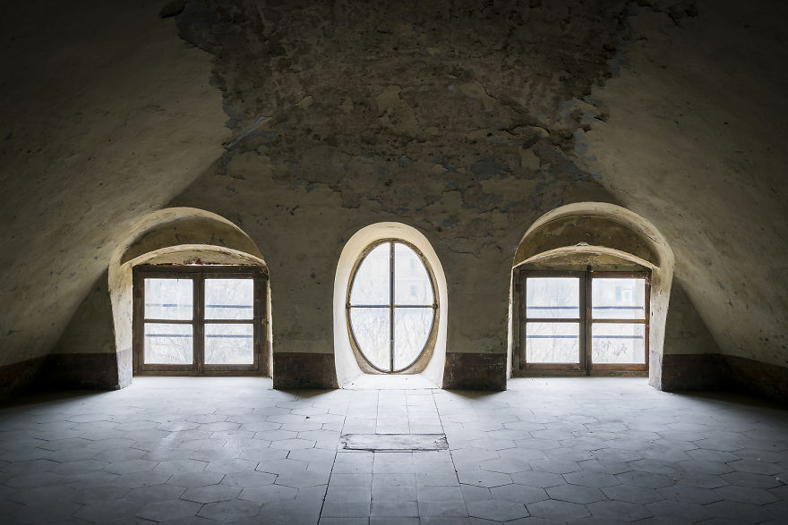 Photographing The Abandoned Citadel Of Alessandria