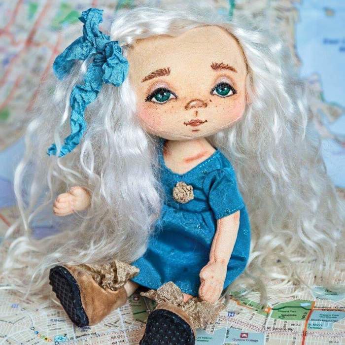 My Girlfriend Create Unique Dolls And She’s Very Shy. I Told Her She’s Wrong