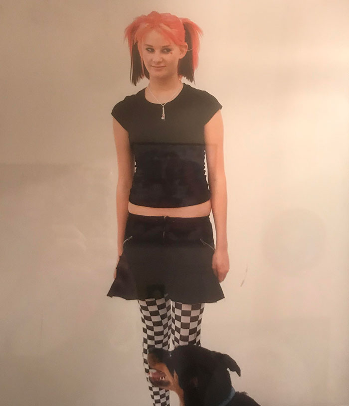 This Gem Is Hanging In My Mom’s Hallway, Reminding Me Every Time I Visit Just How Cringeworthy I Was In 2005