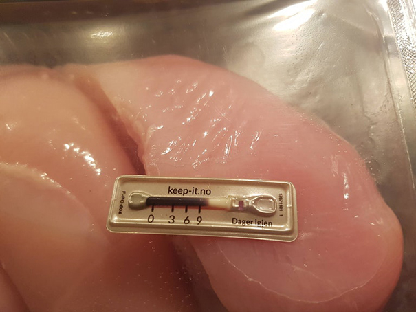 This Chicken Comes With A Strip That Shows How Many Days Before It Goes Bad