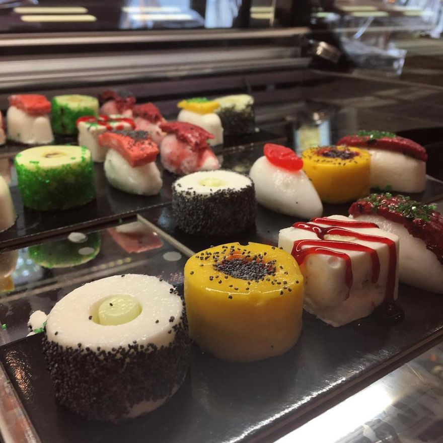 This NYC Cafe Makes Ice Cream That You Can Eat With Chopsticks