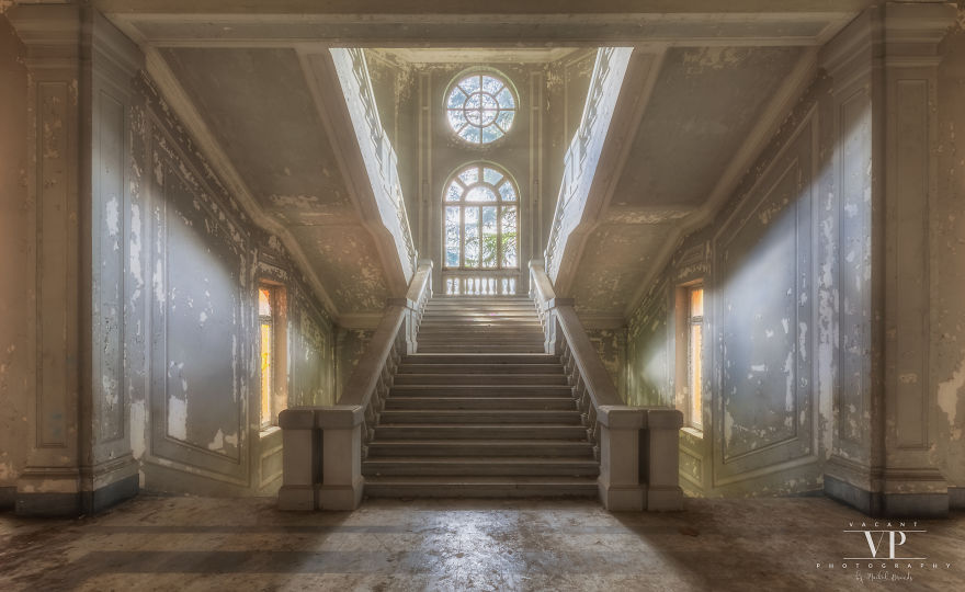 I Photograph Abandoned Stuff