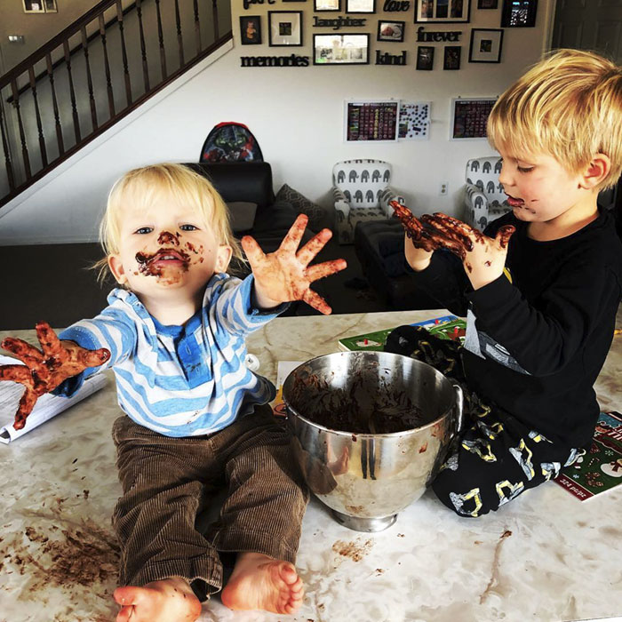 This Mom's Desperate Plea To Husband For Help Is What Too Many Women Are Going Through Right Now This Mom's Desperate Plea To Husband For Help Is What Too Many Women Are Going Through Right Now