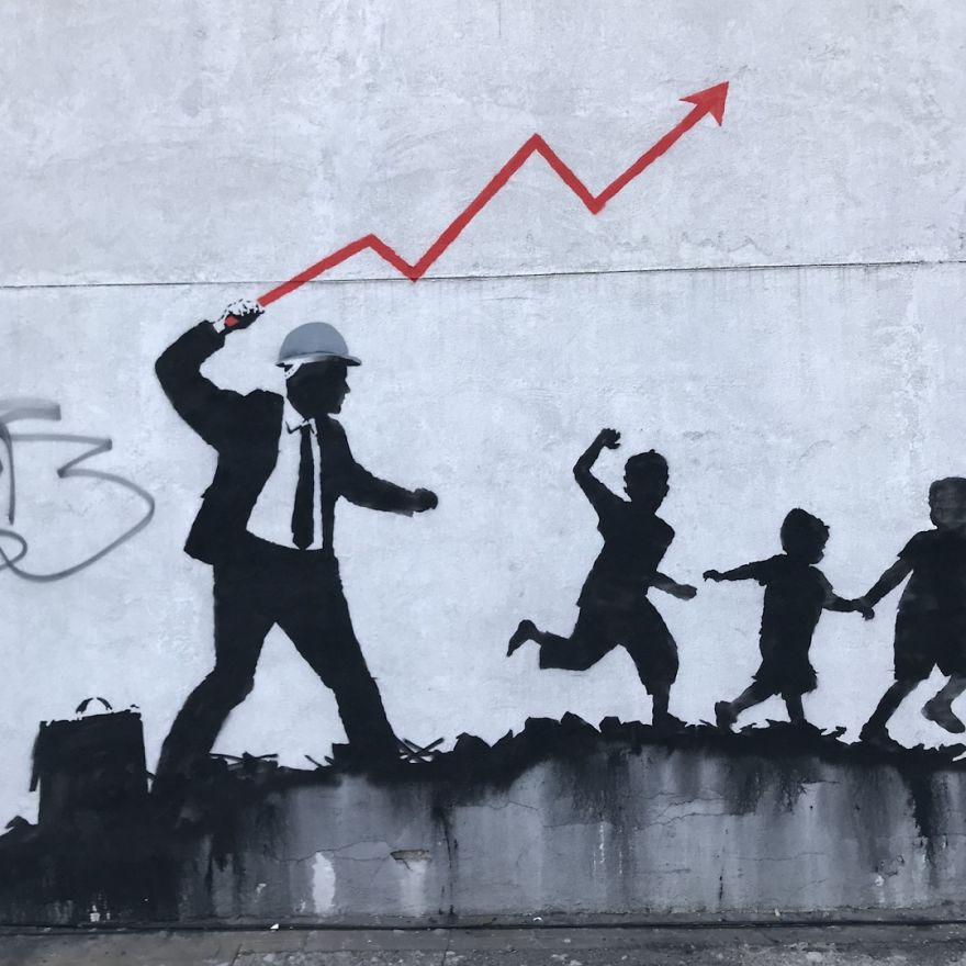 New Banksy Artworks Keep Popping Up All Over New York City, And Here's What People Found So Far