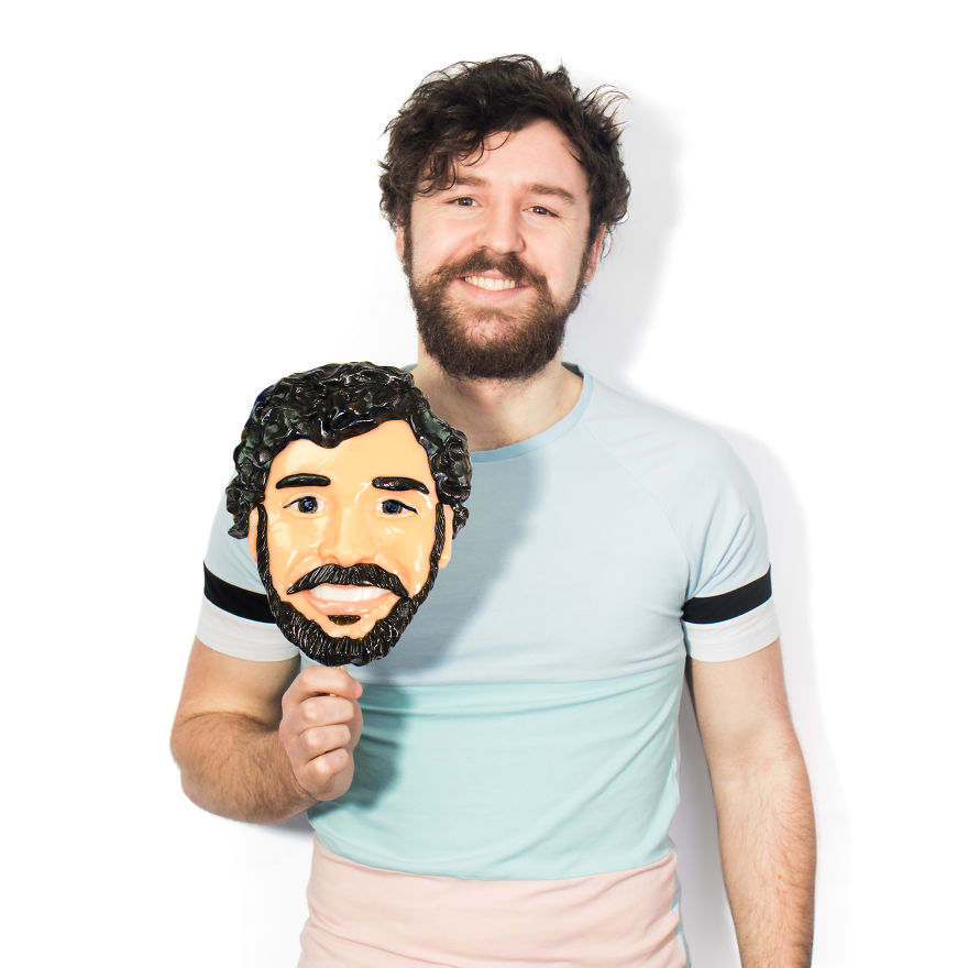 Lick Your Own Face With These Personalised, Life-Sized Lollipops Lick Your Own Face With These Personalised, Life-Sized Lollipops
