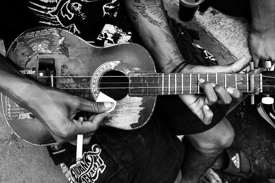 I Photographed Everyday Life Of Indonesian Street Punks