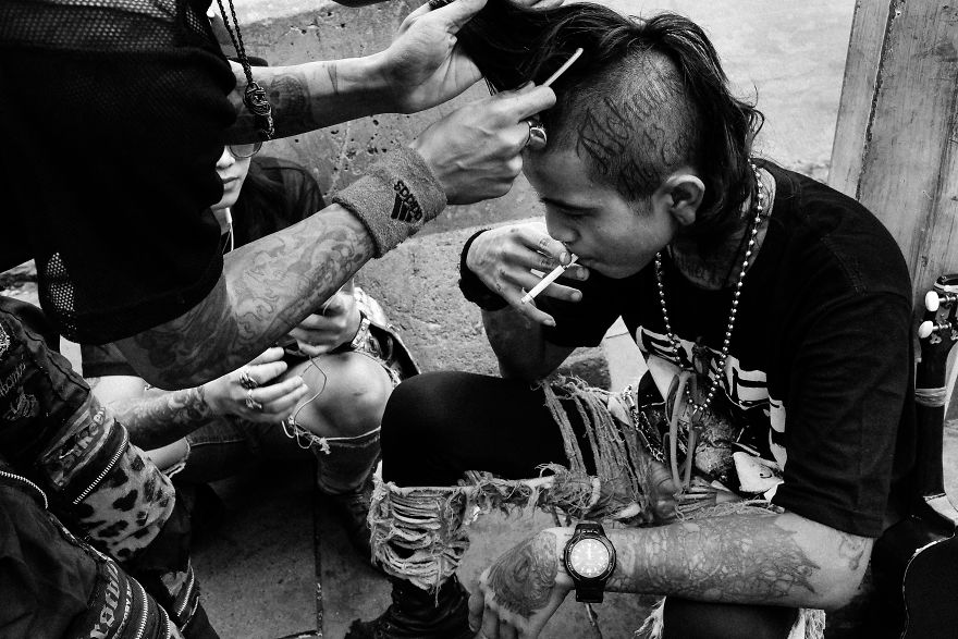 I Photographed Everyday Life Of Indonesian Street Punks