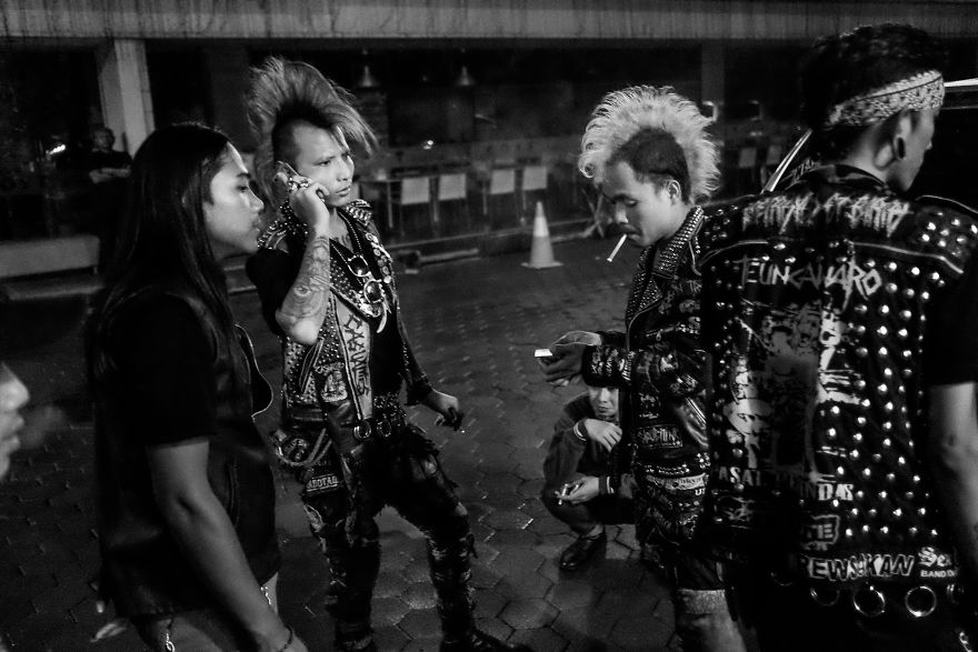 I Photographed Everyday Life Of Indonesian Street Punks I Photographed Everyday Life Of Indonesian Street Punks