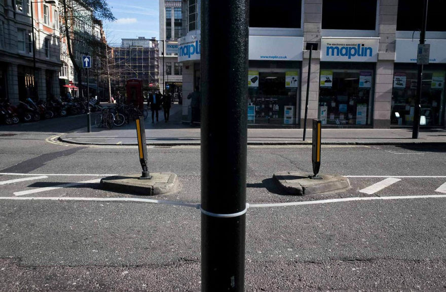 Unusual-Candid-Street-Photography-Hopscotch-Pau-Buscato