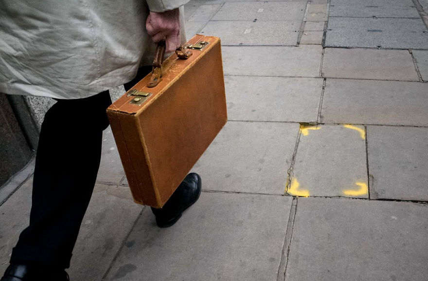 Unusual-Candid-Street-Photography-Hopscotch-Pau-Buscato