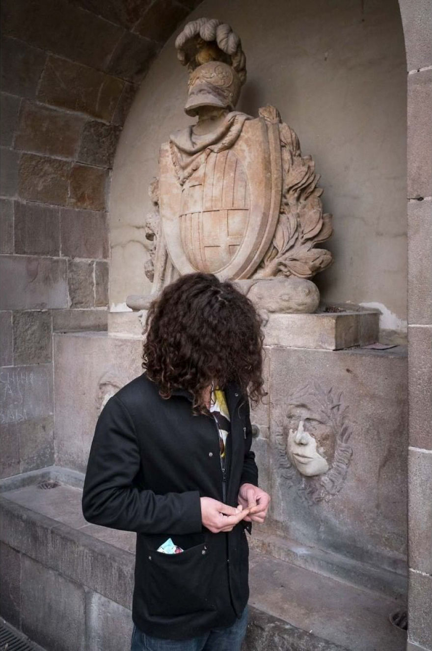 Unusual-Candid-Street-Photography-Hopscotch-Pau-Buscato