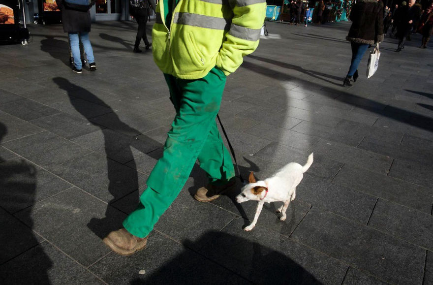 Unusual-Candid-Street-Photography-Hopscotch-Pau-Buscato