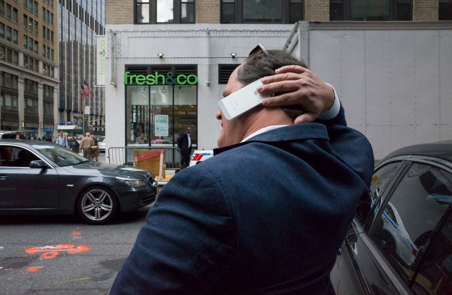 Unusual-Candid-Street-Photography-Hopscotch-Pau-Buscato