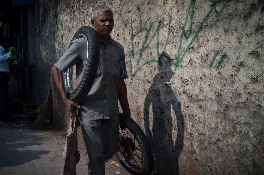 Unusual-Candid-Street-Photography-Hopscotch-Pau-Buscato