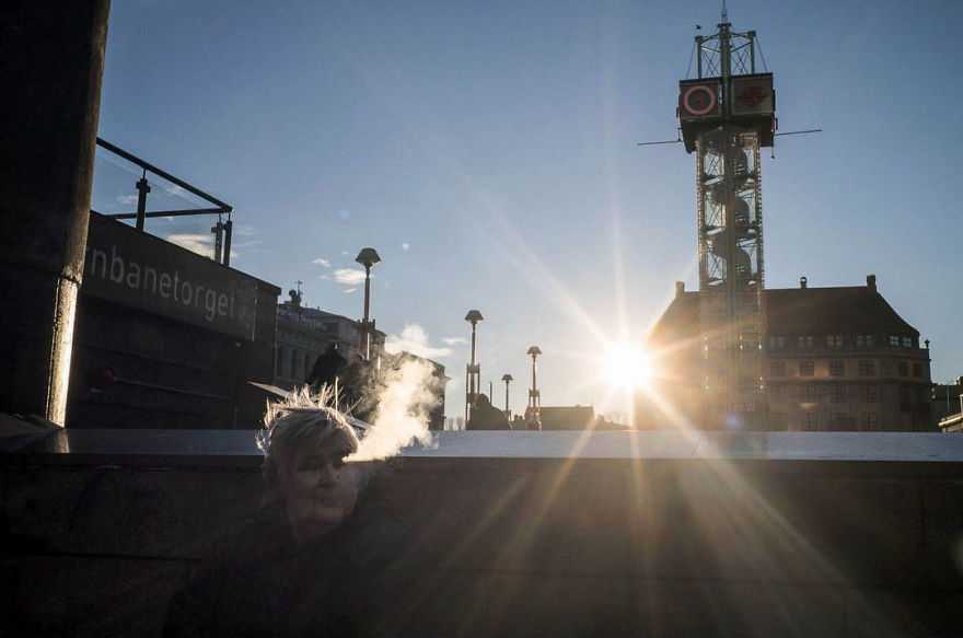 Unusual-Candid-Street-Photography-Hopscotch-Pau-Buscato