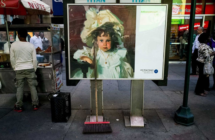 Unusual-Candid-Street-Photography-Hopscotch-Pau-Buscato