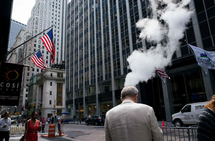 Unusual-Candid-Street-Photography-Hopscotch-Pau-Buscato