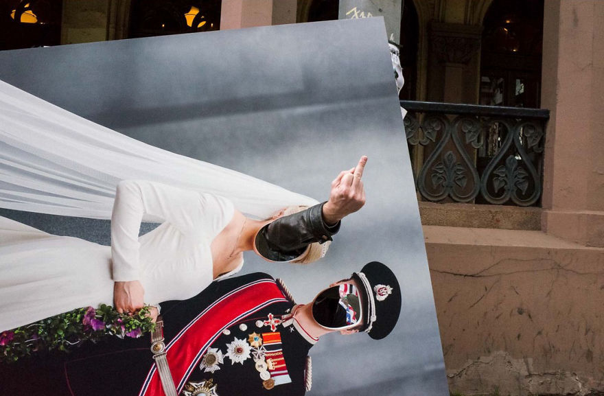 Unusual-Candid-Street-Photography-Hopscotch-Pau-Buscato