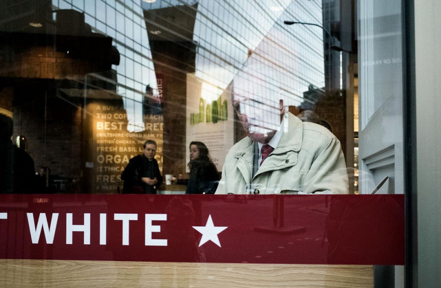 Unusual-Candid-Street-Photography-Hopscotch-Pau-Buscato