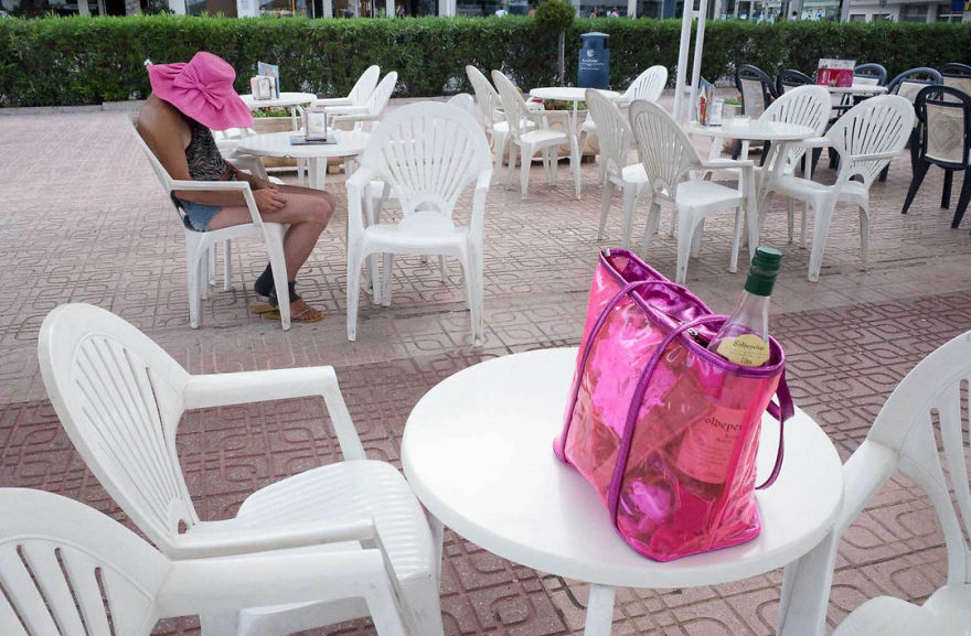 Unusual-Candid-Street-Photography-Hopscotch-Pau-Buscato