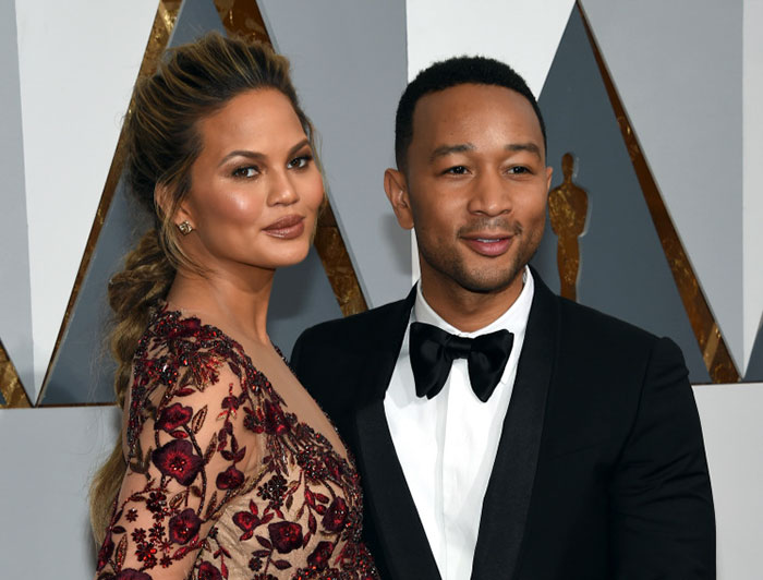 women-dont-take-husband-names-replies-chrissy-teigen-4