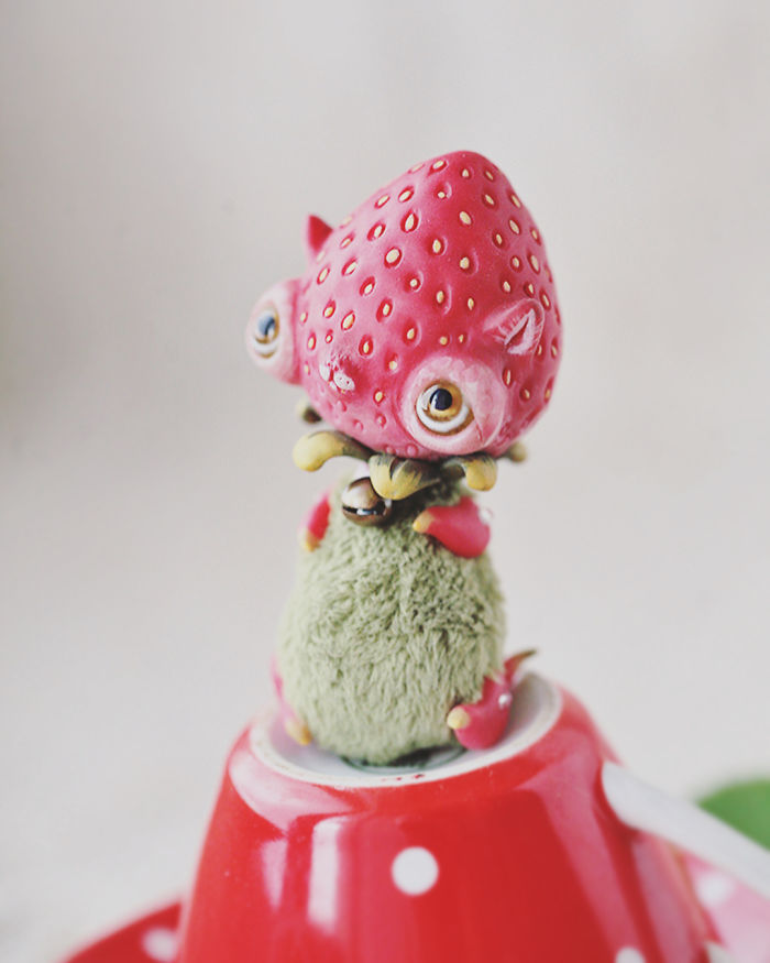 New-Cute-Creepy-Dolls-Anna-Nazarenko