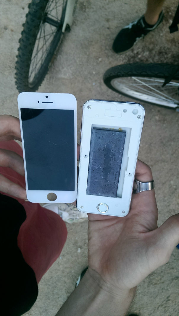 And This Is Why You Don't Buy An iPhone From Someone Who Approaches You On The Street In China