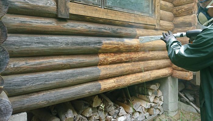 Dry-Ice Blasting Old Log Cabin