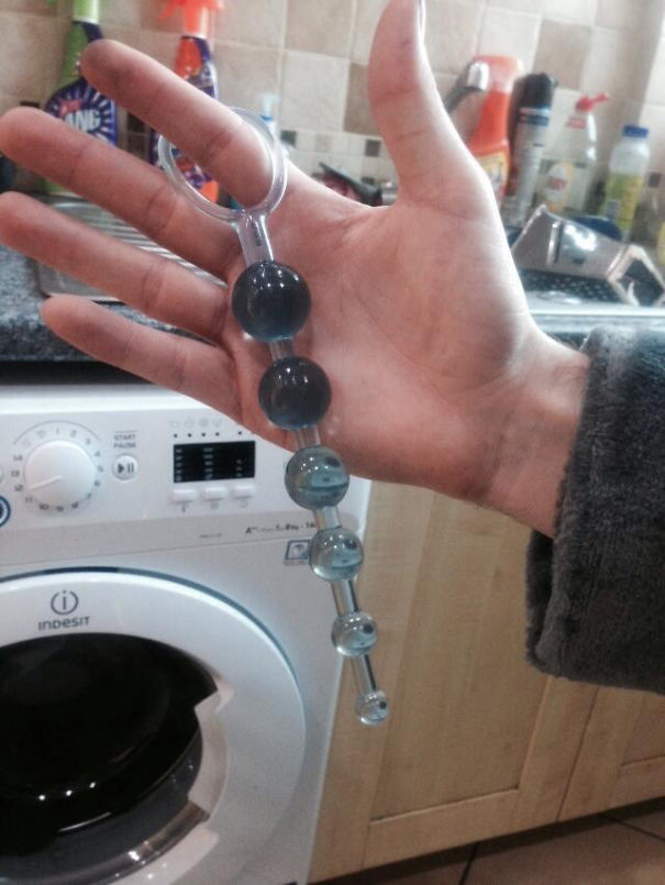 My Mum's Work Friend Sent Her A Present. She Thought It Was A Keyring