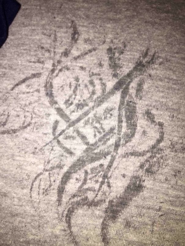 My Wet Hair Made This Pattern On The Bed