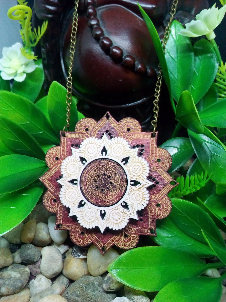 Amazing Jewelries From Durable Recycled Wood