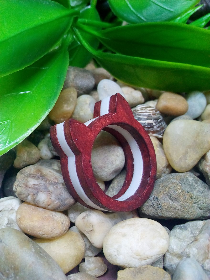 Amazing Jewelries From Durable Recycled Wood Amazing Jewelries From Durable Recycled Wood