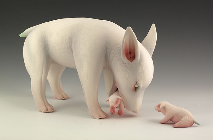 Freaky-Cute-Ceramic-Creatures-Erika-Sculpture