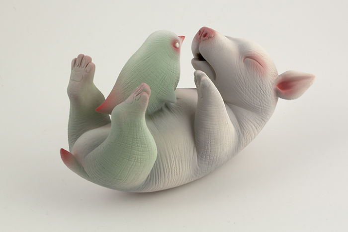 Freaky-Cute-Ceramic-Creatures-Erika-Sculpture