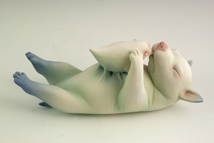 Freaky-Cute-Ceramic-Creatures-Erika-Sculpture