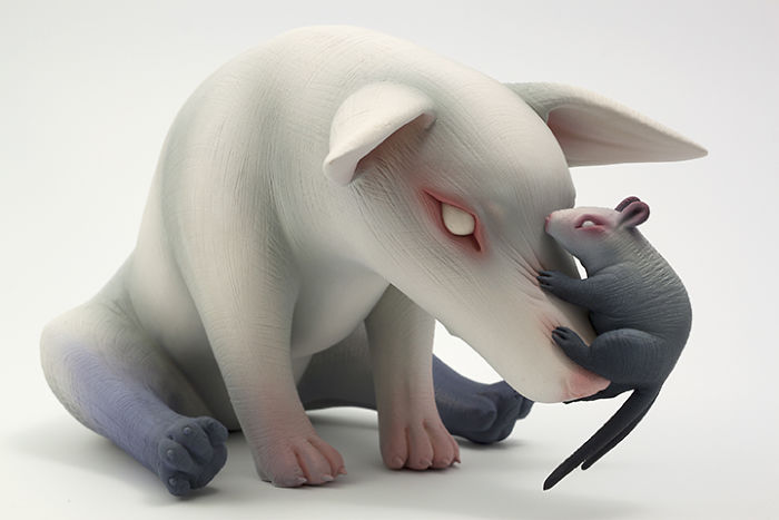 Freaky-Cute-Ceramic-Creatures-Erika-Sculpture