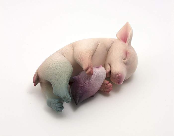 Freaky-Cute-Ceramic-Creatures-Erika-Sculpture