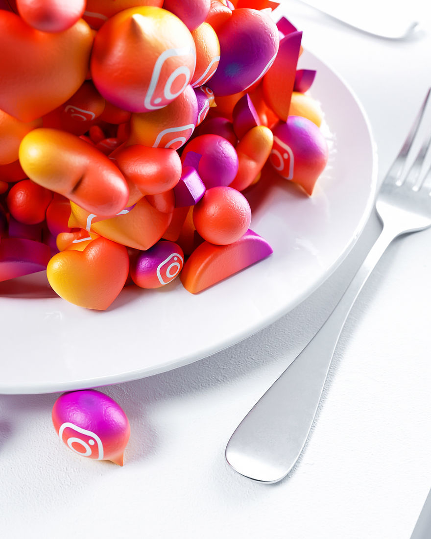 Artist Creates Metaphorical Sculptures Of Social Media Giants Artist Creates Metaphorical Sculptures Of Social Media Giants