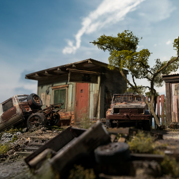 Artist Recreates People's Childhood Memories With Realistic Dioramas, And The Result Will Amaze You Artist Recreates People's Childhood Memories With Realistic Dioramas, And The Result Will Amaze You