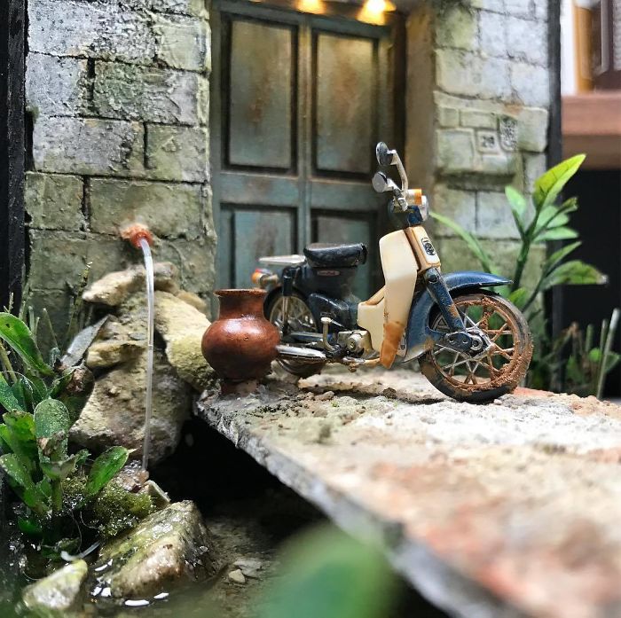 Artist Recreates People's Childhood Memories With Realistic Dioramas, And The Result Will Amaze You