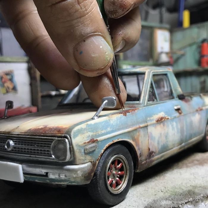 Artist Recreates People's Childhood Memories With Realistic Dioramas, And The Result Will Amaze You