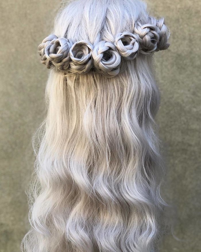 Braided Rose Hairstyle Is The Hottest New Trend And Everyone Is Obsessed With It Braided Rose Hairstyle Is The Hottest New Trend And Everyone Is Obsessed With It