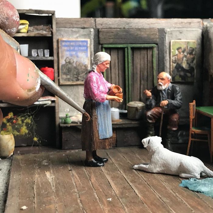 Artist Recreates People's Childhood Memories With Realistic Dioramas, And The Result Will Amaze You