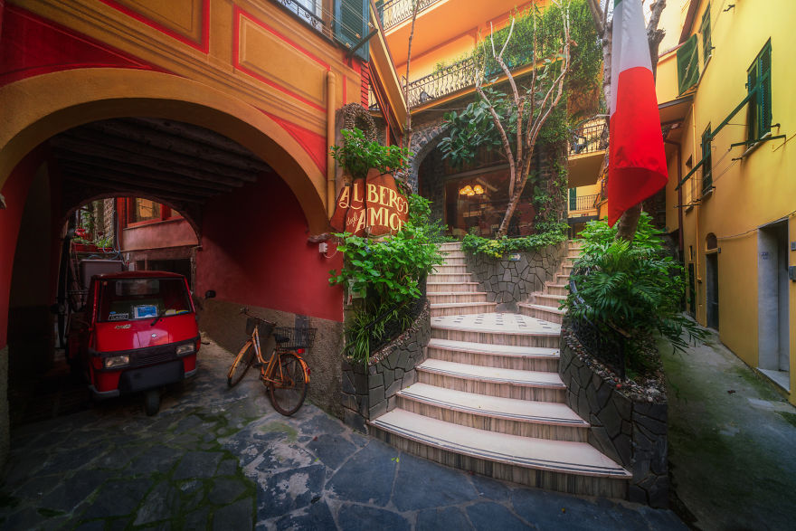 I Photographed The Little Streets Of Italy And It Looks Like A Fairytale