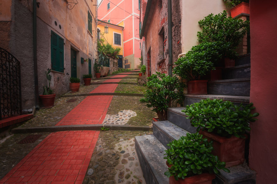 I Photographed The Little Streets Of Italy And It Looks Like A Fairytale