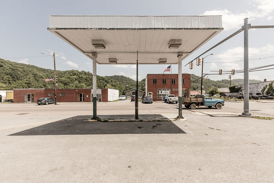 Out Of Gas - The Abandoned Gas Stations In The South Of The United States Of America Out Of Gas - The Abandoned Gas Stations In The South Of The United States Of America