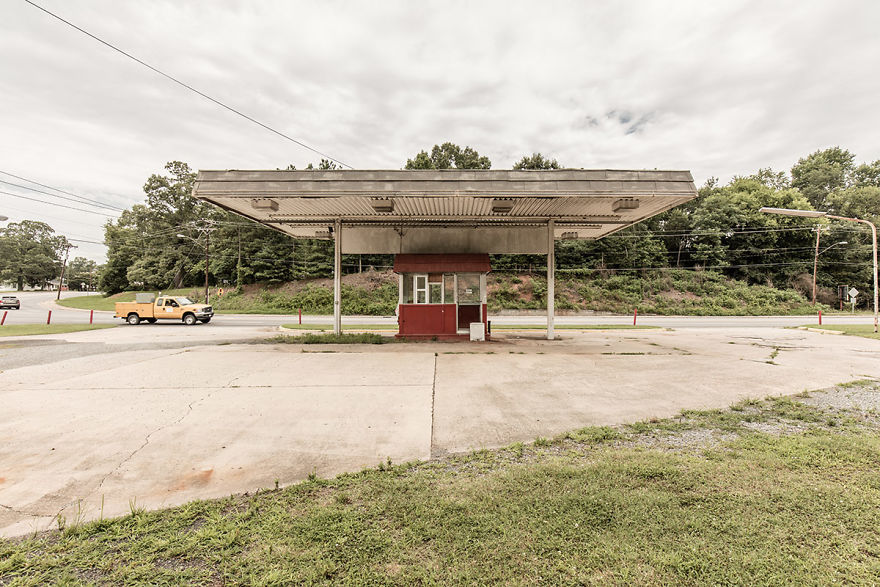 Out Of Gas - The Abandoned Gas Stations In The South Of The United States Of America