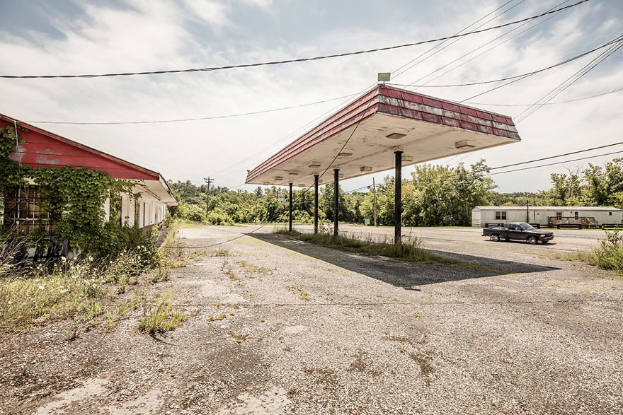 Out Of Gas - The Abandoned Gas Stations In The South Of The United States Of America Out Of Gas - The Abandoned Gas Stations In The South Of The United States Of America
